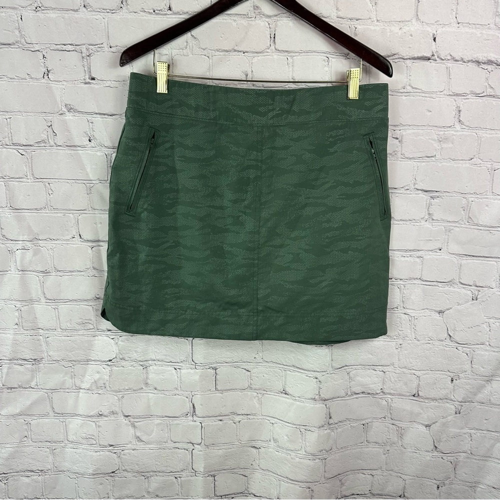 Orvis olive Green Casual skort athleisure outdoor activewear gorpcore sz large